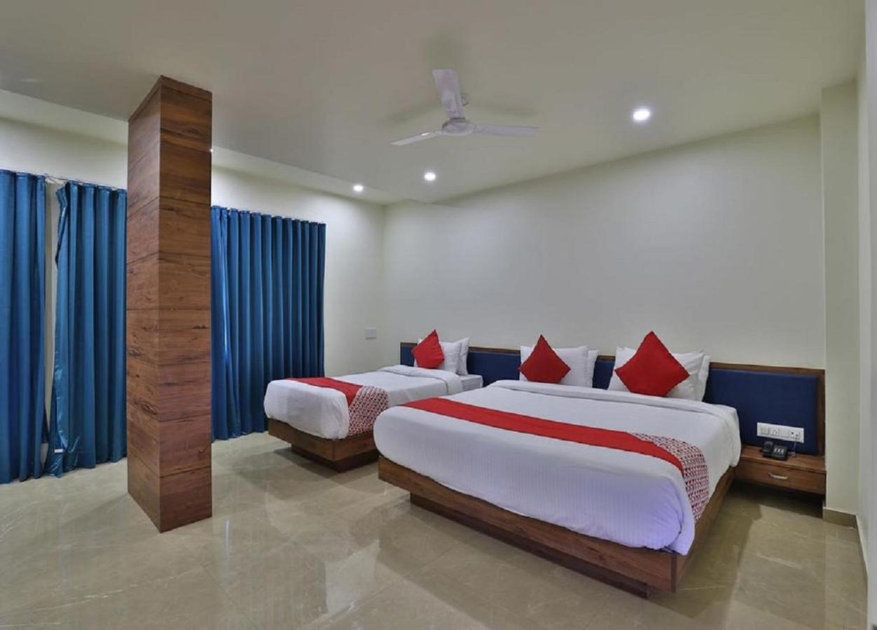 Hotel Kuber Dwārka Dış mekan fotoğraf